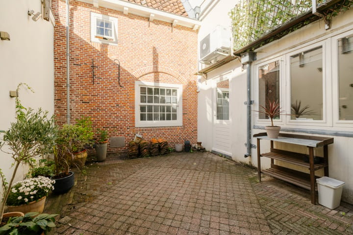 Appartement te koop: Kleine Houtstraat 124, Haarlem