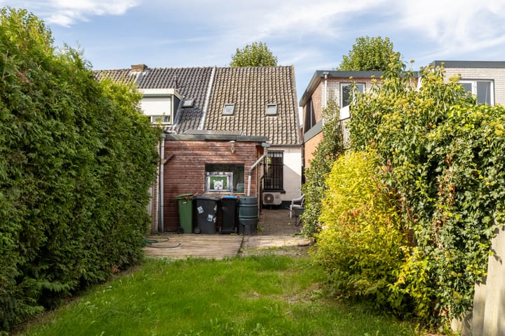 Hoekwoning te koop: Ootmarsumsestraat 303, Almelo