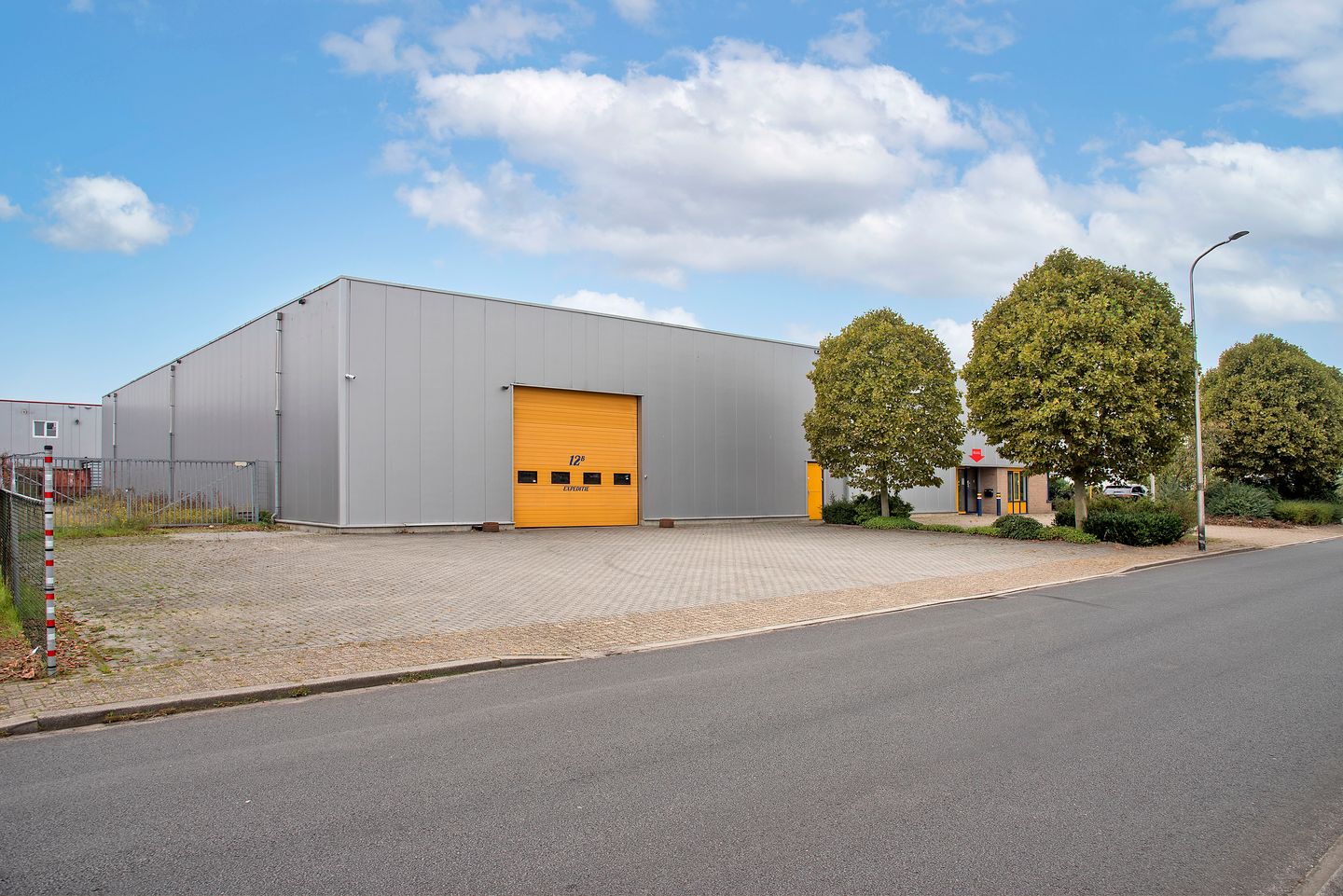 View photo 1 of Van Weerden Poelmanweg 14