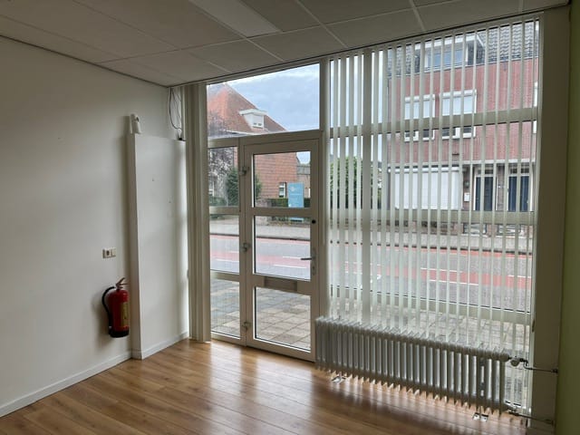 View photo 5 of Biest 76-78