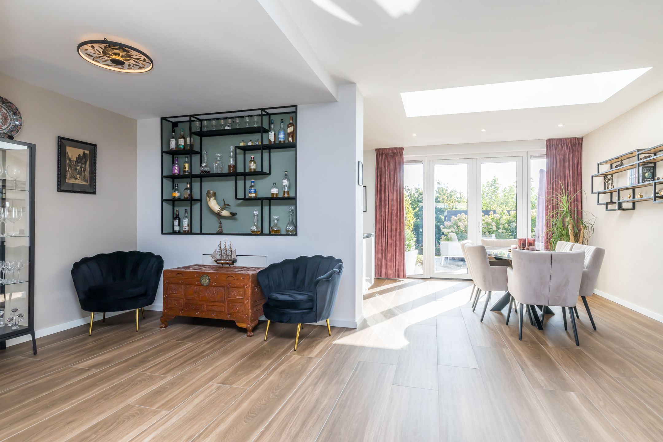 Photo 9 of Irenestraat 31
