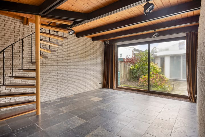 Twee-onder-één-kap te koop: Dorpsstraat 43, Koudekerk Aan Den Rijn