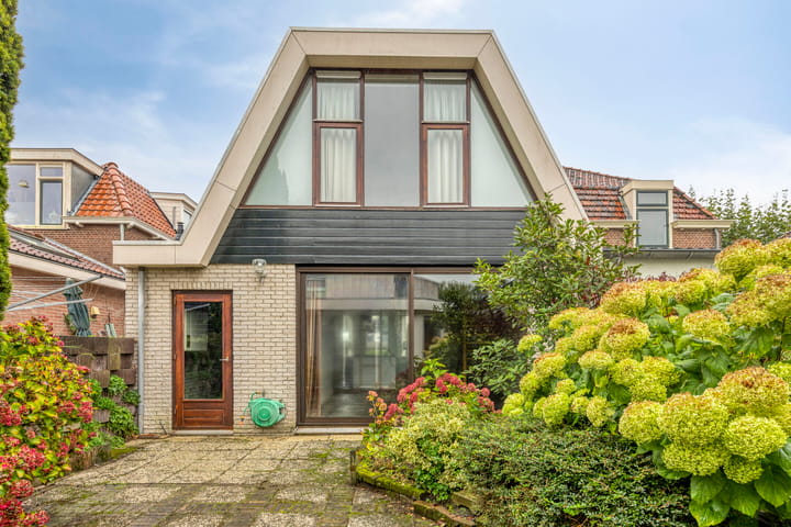 Twee-onder-één-kap te koop: Dorpsstraat 43, Koudekerk Aan Den Rijn