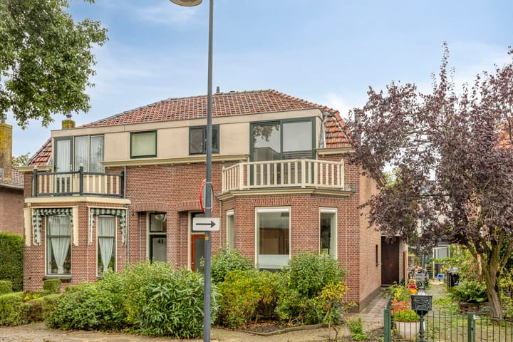 Twee-onder-één-kap te koop: Dorpsstraat 43, Koudekerk Aan Den Rijn