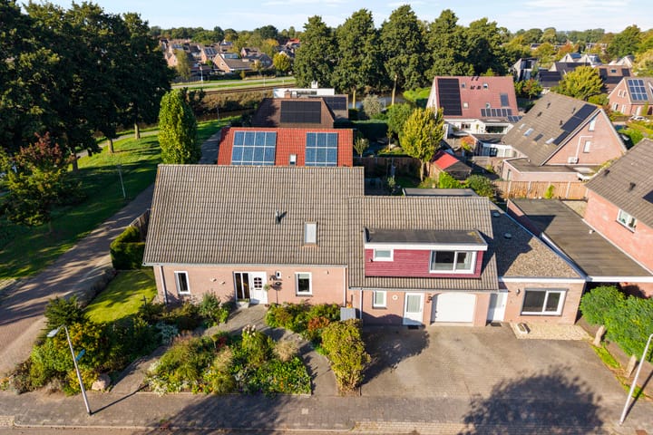 Vrijstaande woning te koop: Madeliefje 15, Hardenberg
