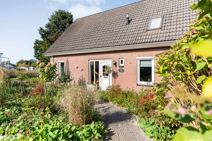 Vrijstaande woning te koop: Madeliefje 15, Hardenberg