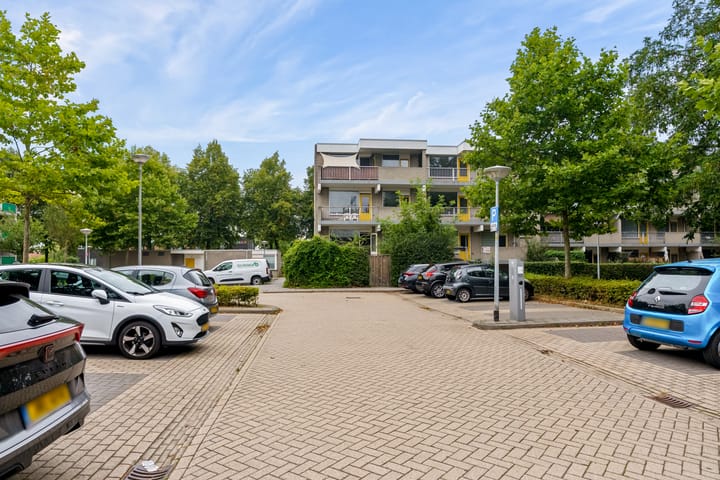 Appartement te koop: Maastrichtkwartier 76, Almere