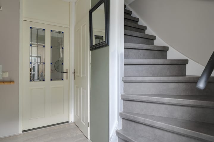 Tussenwoning te koop: Florijn 124, Hoorn
