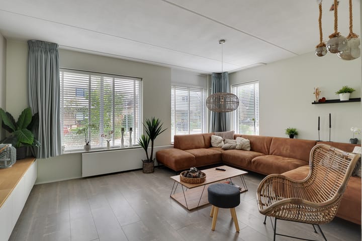Tussenwoning te koop: Florijn 124, Hoorn