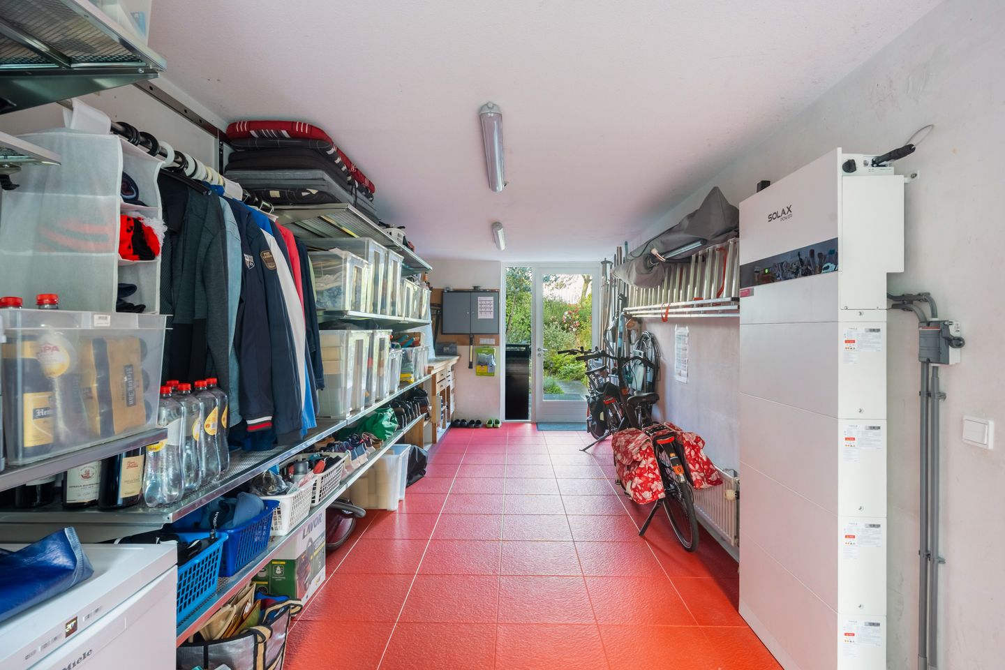 Photo 40 of Bernhardstraat 1