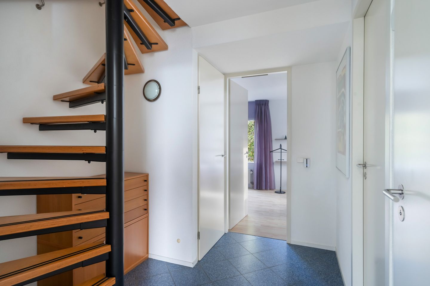 Photo 29 of Bernhardstraat 1