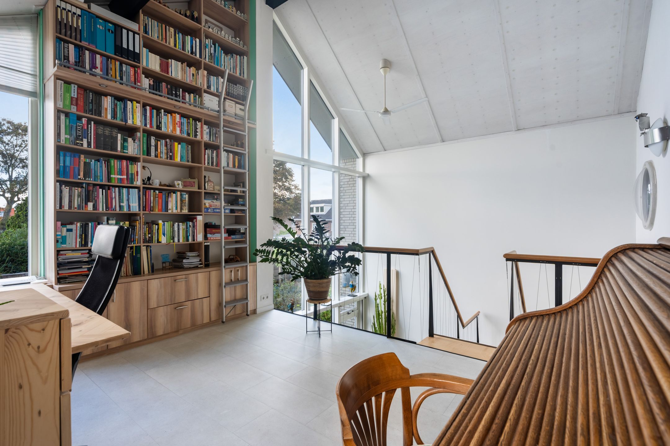 Photo 24 of Bernhardstraat 1