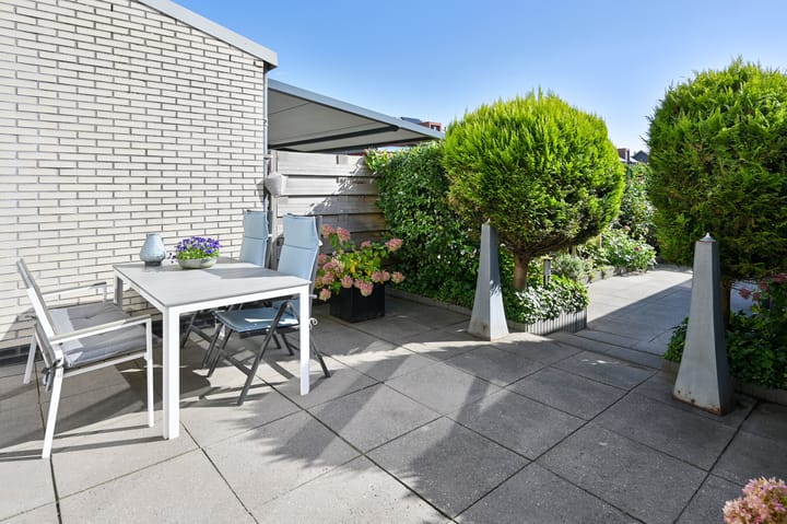 Tussenwoning te koop: De Streektuinen 35, Hoorn