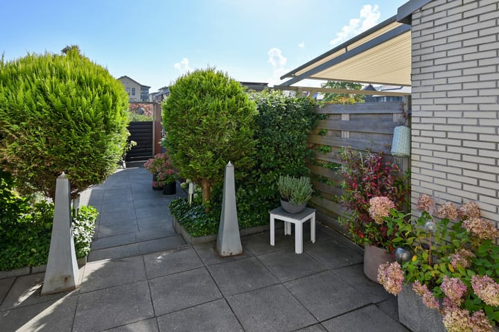 Tussenwoning te koop: De Streektuinen 35, Hoorn
