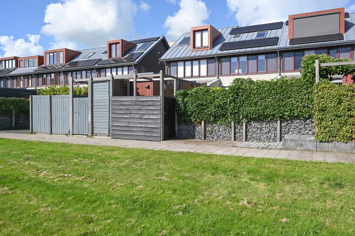 Tussenwoning te koop: De Streektuinen 35, Hoorn