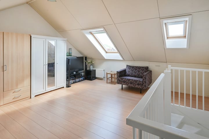Tussenwoning te koop: De Streektuinen 35, Hoorn
