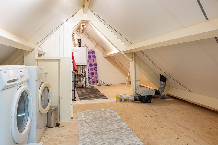 Twee-onder-één-kap te koop: 't Baaken 1, Baak