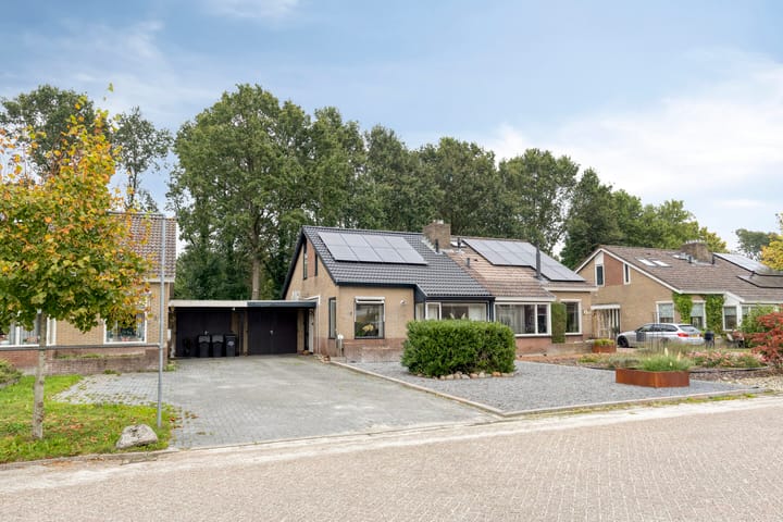 Tussenwoning te koop: Esweg 18, Blijham