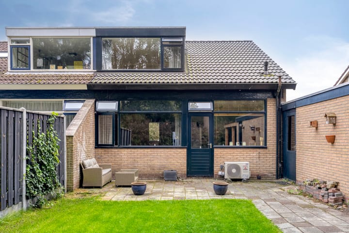 Tussenwoning te koop: Esweg 18, Blijham