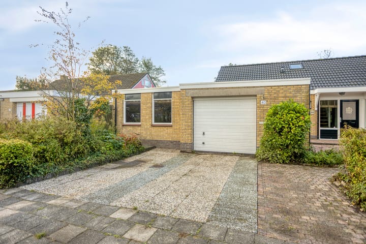 Twee-onder-één-kap te koop: J.A. de Boerstraat 40, Schagerbrug