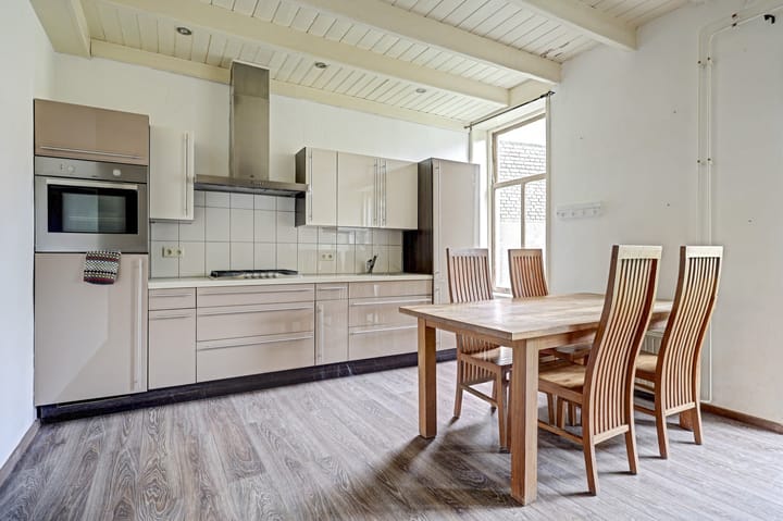 Tussenwoning te koop: Voorstraat 38, Stavenisse
