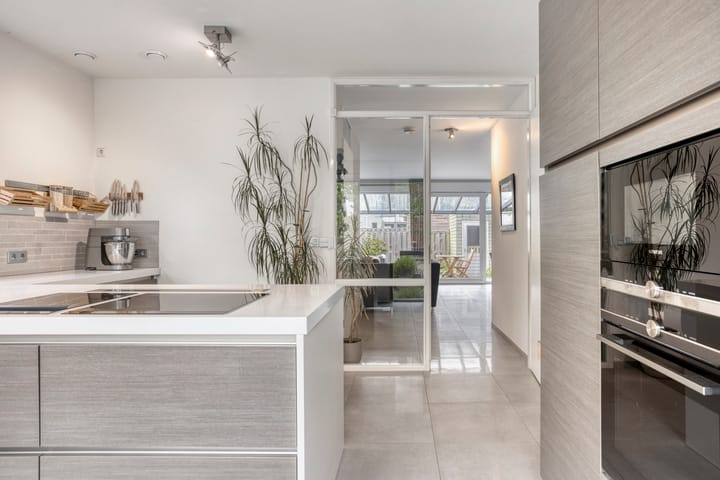 Hoekwoning te koop: Valeriaan 19, Alphen Aan Den Rijn