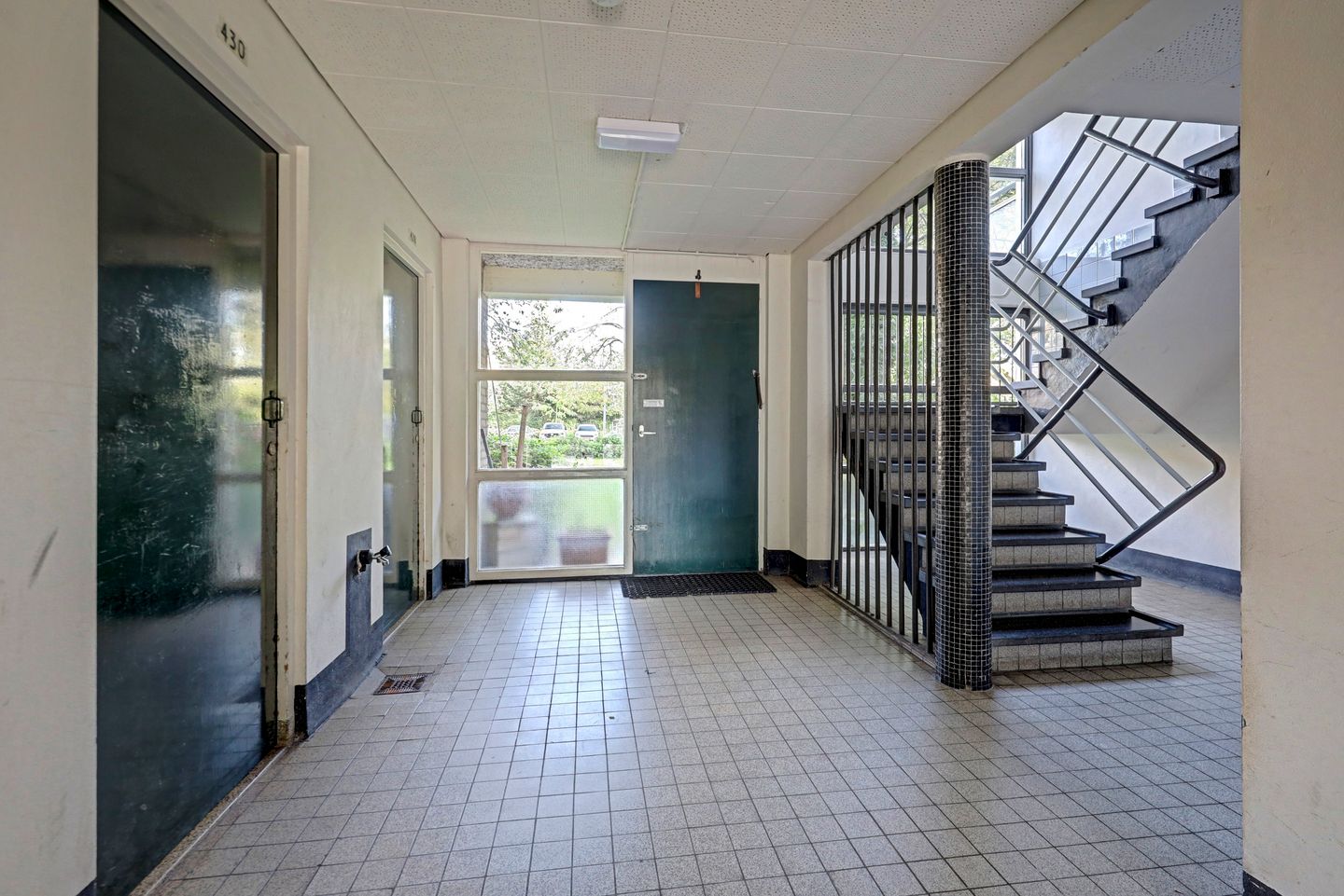 Foto 44 van Van der Helmstraat 450