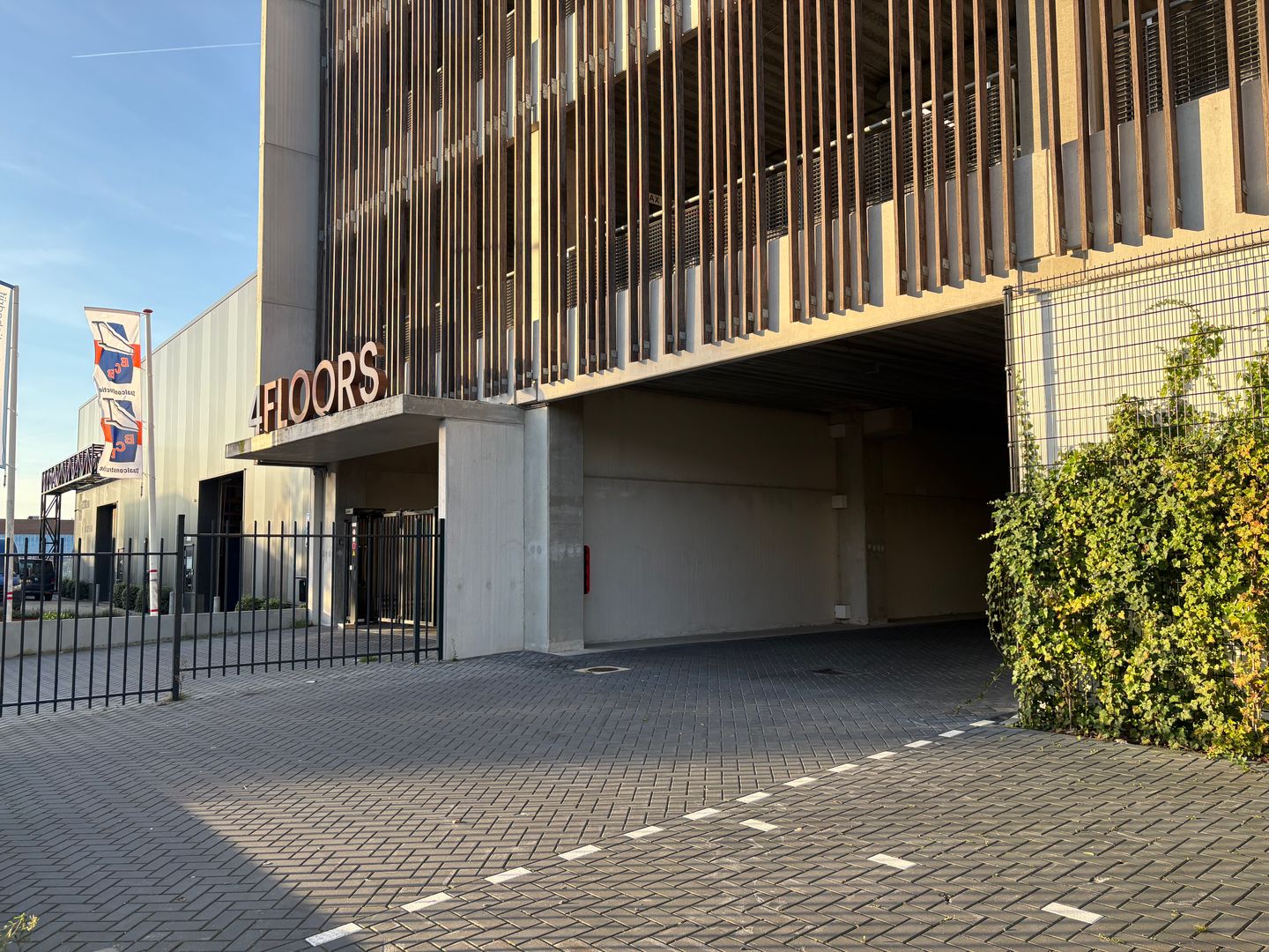 Bekijk foto 2 van Industrieweg 69-23