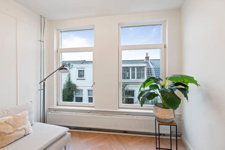 Photo 4 of Esschilderstraat 20-RD