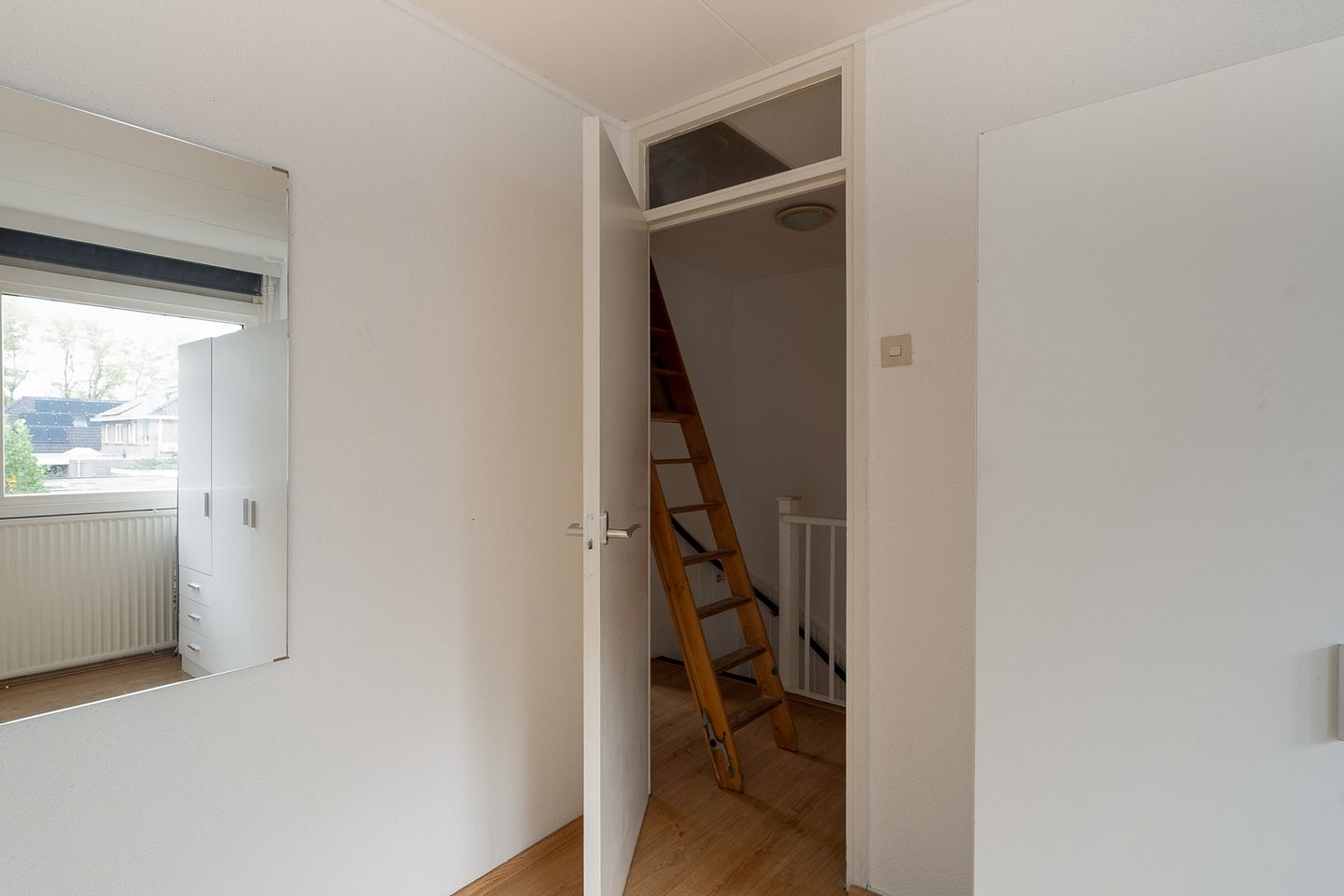 Photo 19 of Wethouder Hassingstraat 48-A