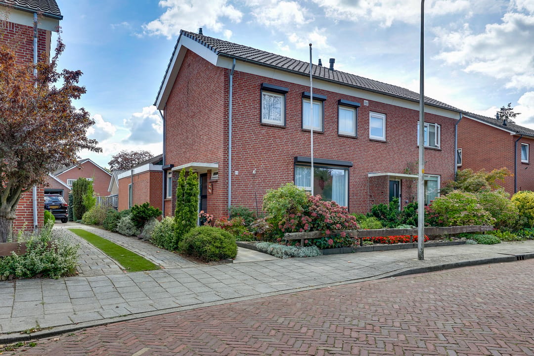 Photo 1 of Dr. C.A.J. Quantstraat 30