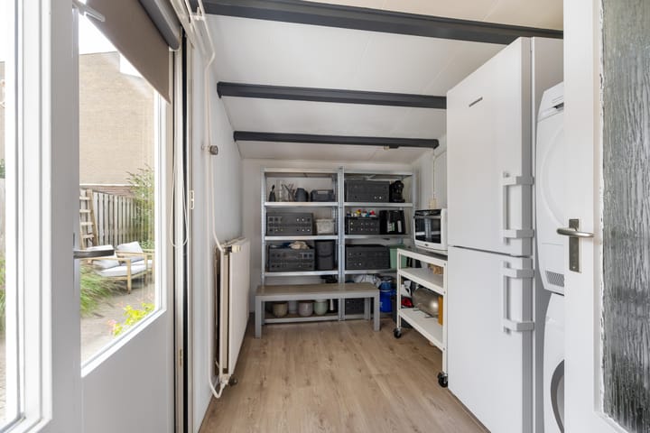 Tussenwoning te koop: Van Moerkerkenlaan 12, Groningen