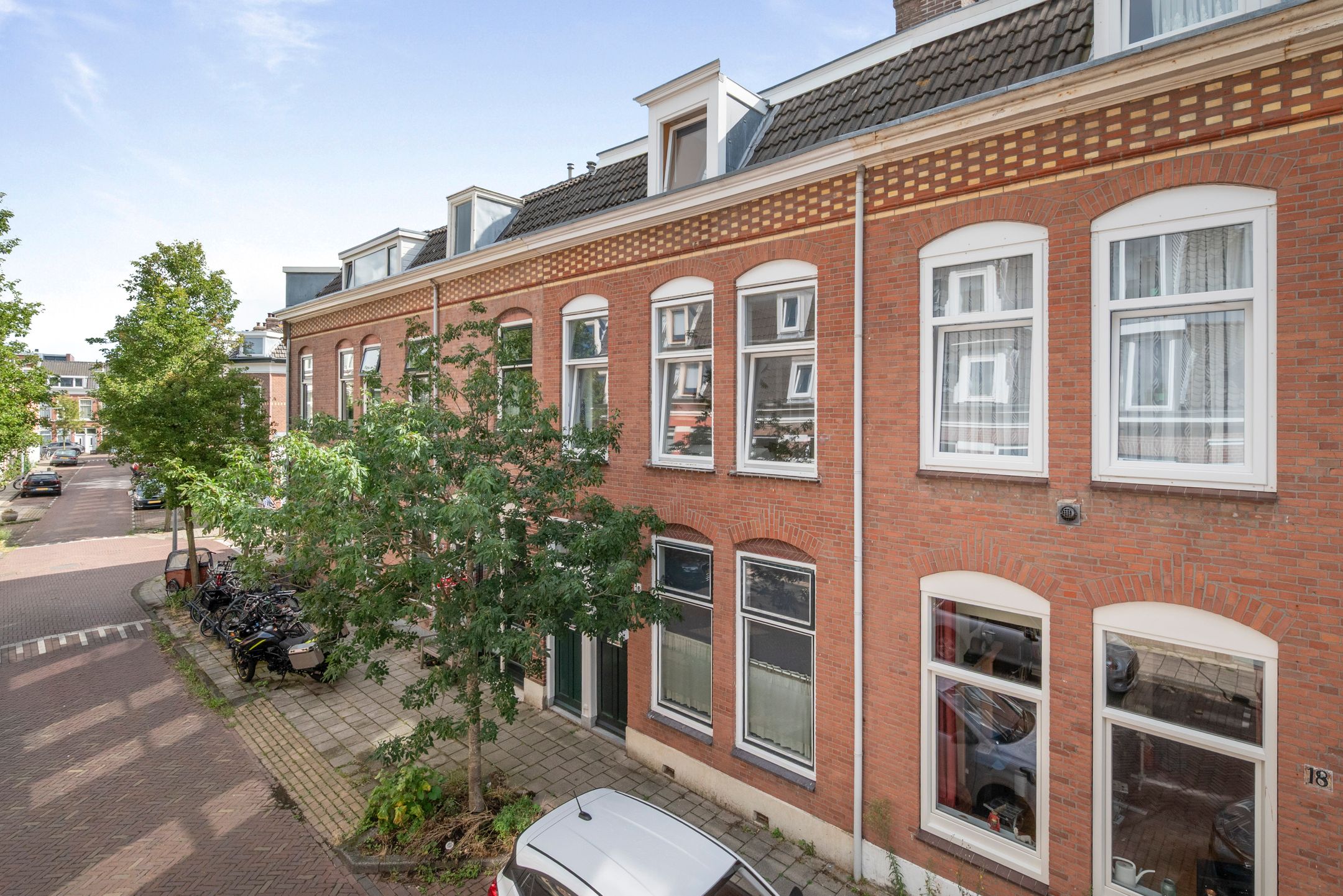 Photo 39 of Berckheydestraat 16-RD