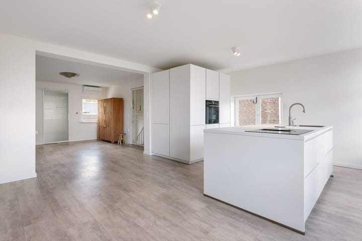 Photo 4 of Ambyerstraat Noord 134-B