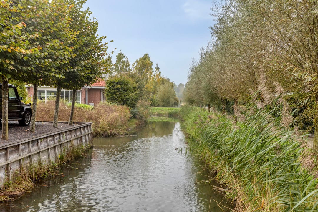 Photo 31 of Burgemeester Postmastraat 11