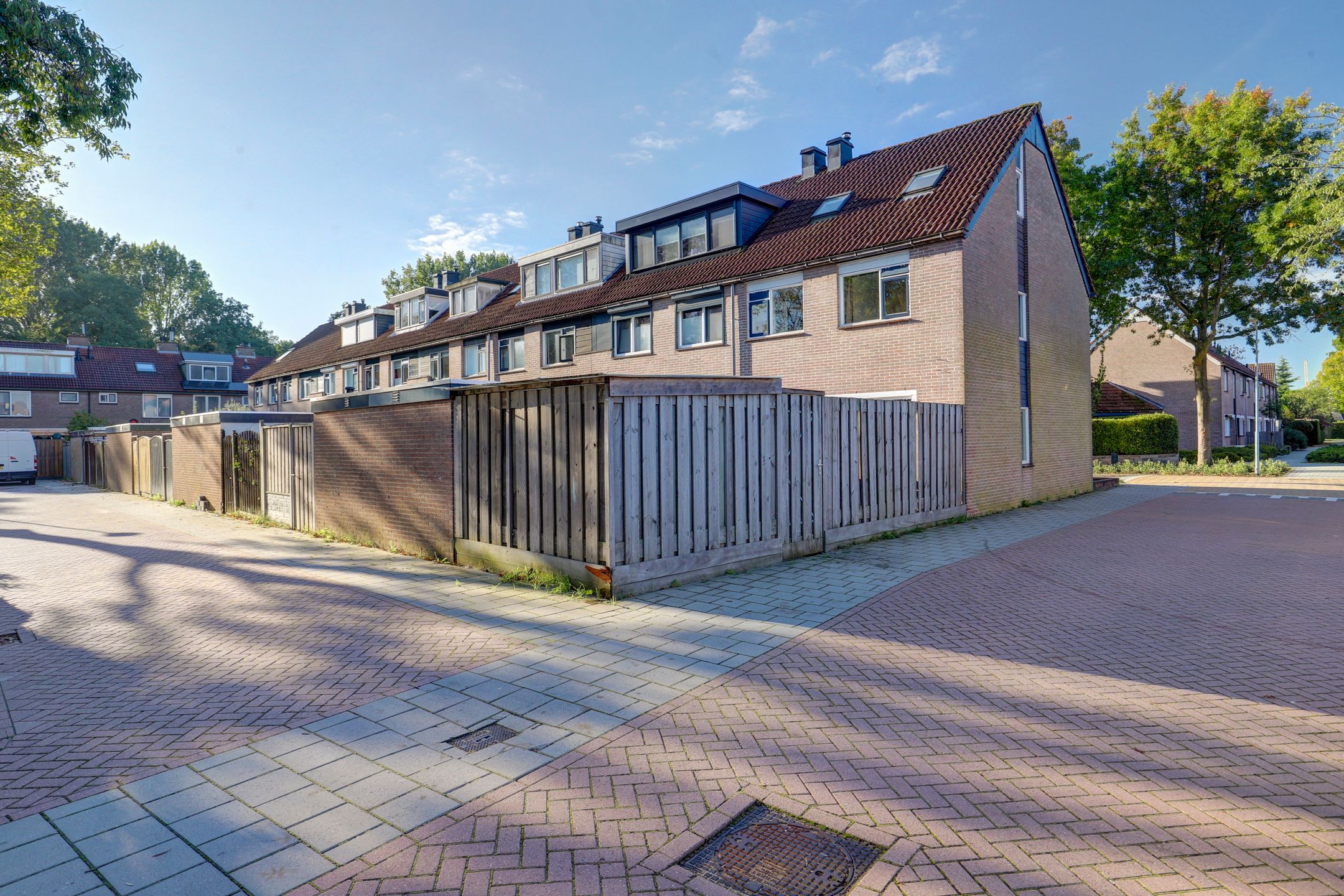 Photo 39 of Diepenbrocklaan 15