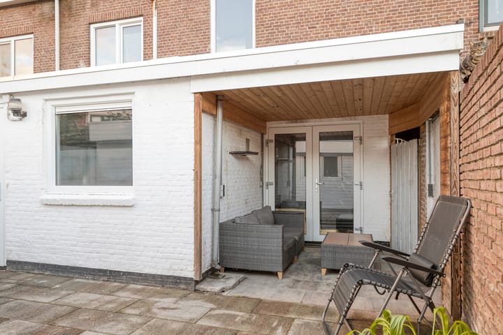 Twee-onder-één-kap te koop: Simon Stevinstraat 32, Tilburg