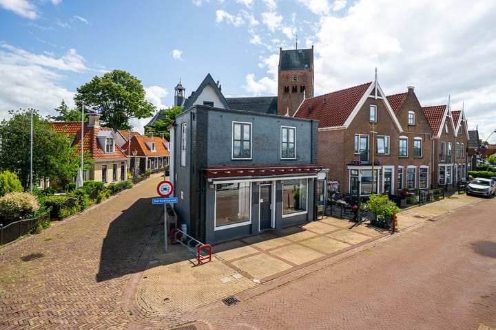 Nieuwe Kade 10, Grou