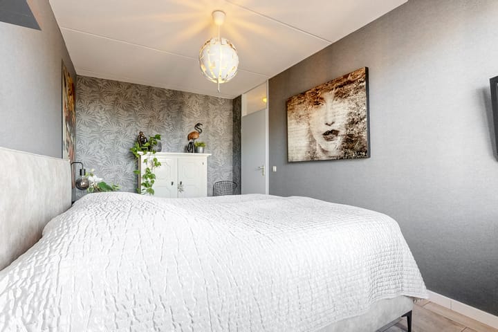 Tussenwoning te koop: Waalstraat 1B, Alphen Aan Den Rijn