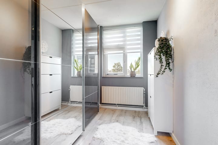 Tussenwoning te koop: Waalstraat 1B, Alphen Aan Den Rijn
