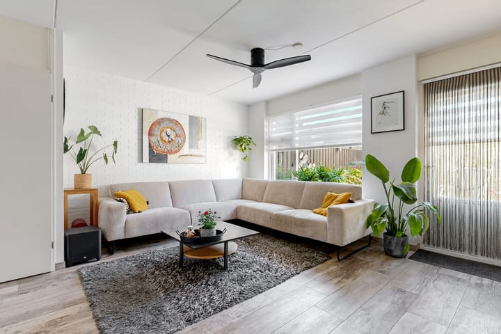 Tussenwoning te koop: Waalstraat 1B, Alphen Aan Den Rijn