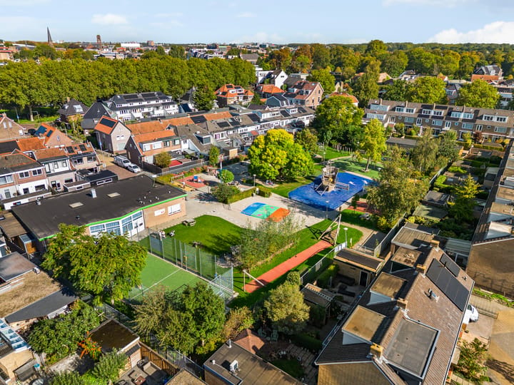 Tussenwoning te koop: Waalstraat 1B, Alphen Aan Den Rijn