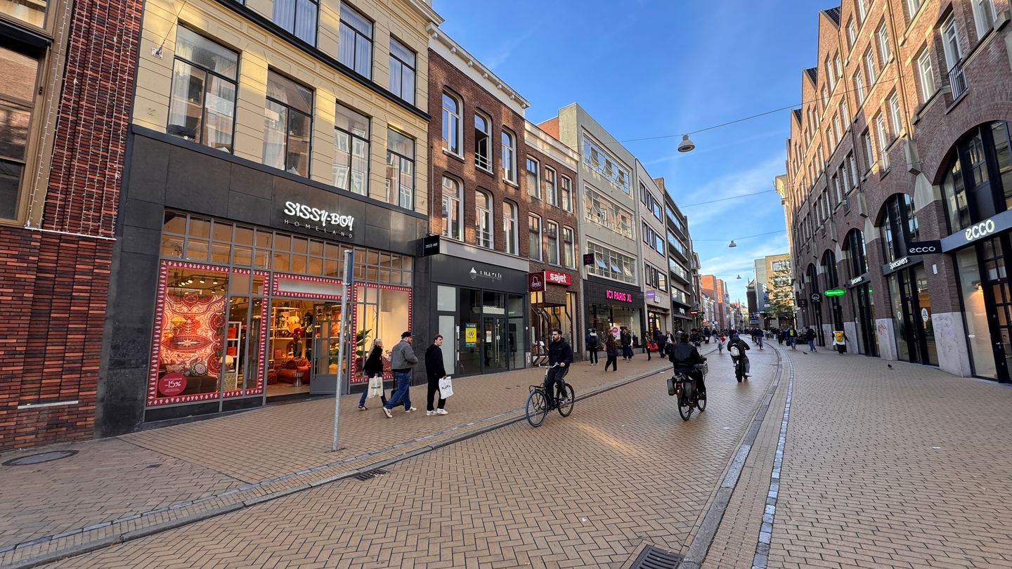 View photo 2 of Guldenstraat 4