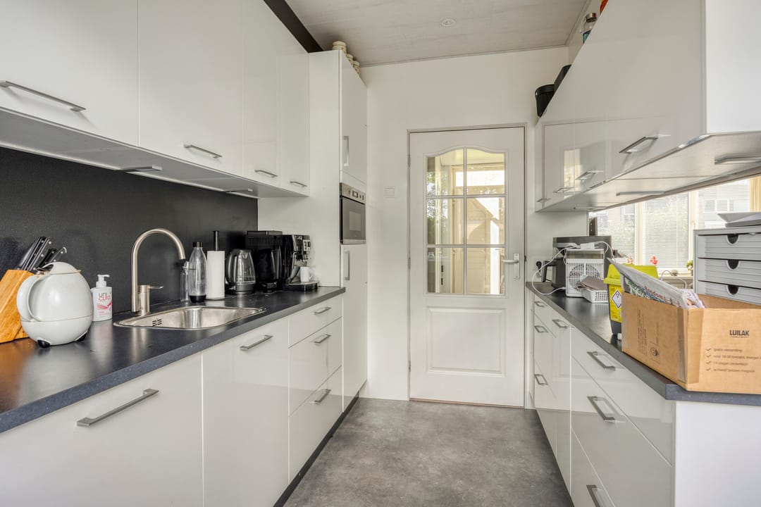 Photo 2 of Zwaluwstraat 22