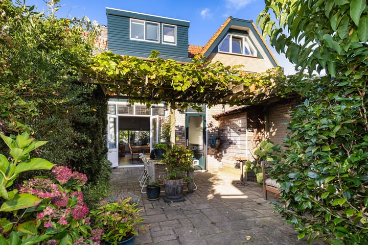 Tussenwoning te koop: Spaarnestraat 26, Amersfoort