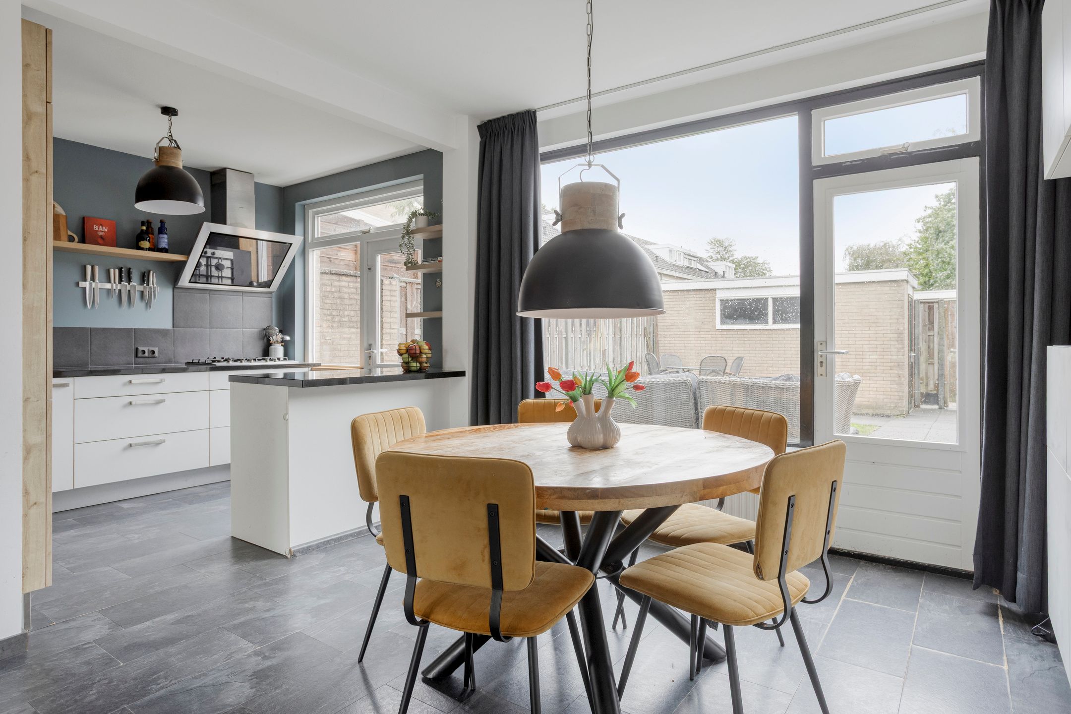 Photo 12 of Serlippensstraat 23