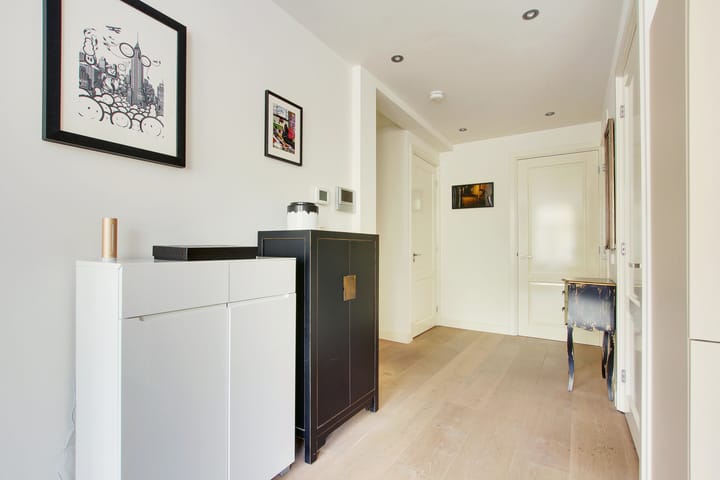 Appartement te huur: Van Oldenbarneveldtplein 13-2, Amsterdam