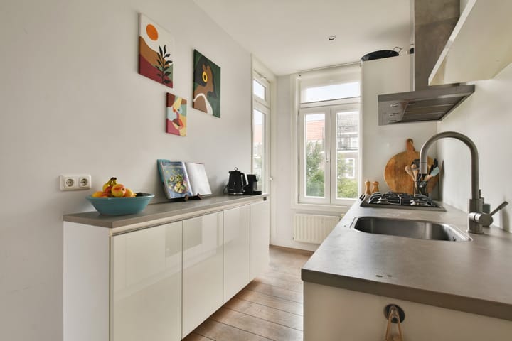 Photo 3 of Roerstraat 109-3
