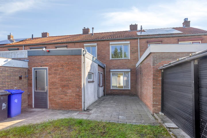 Photo 4 of Coehoornstraat 3