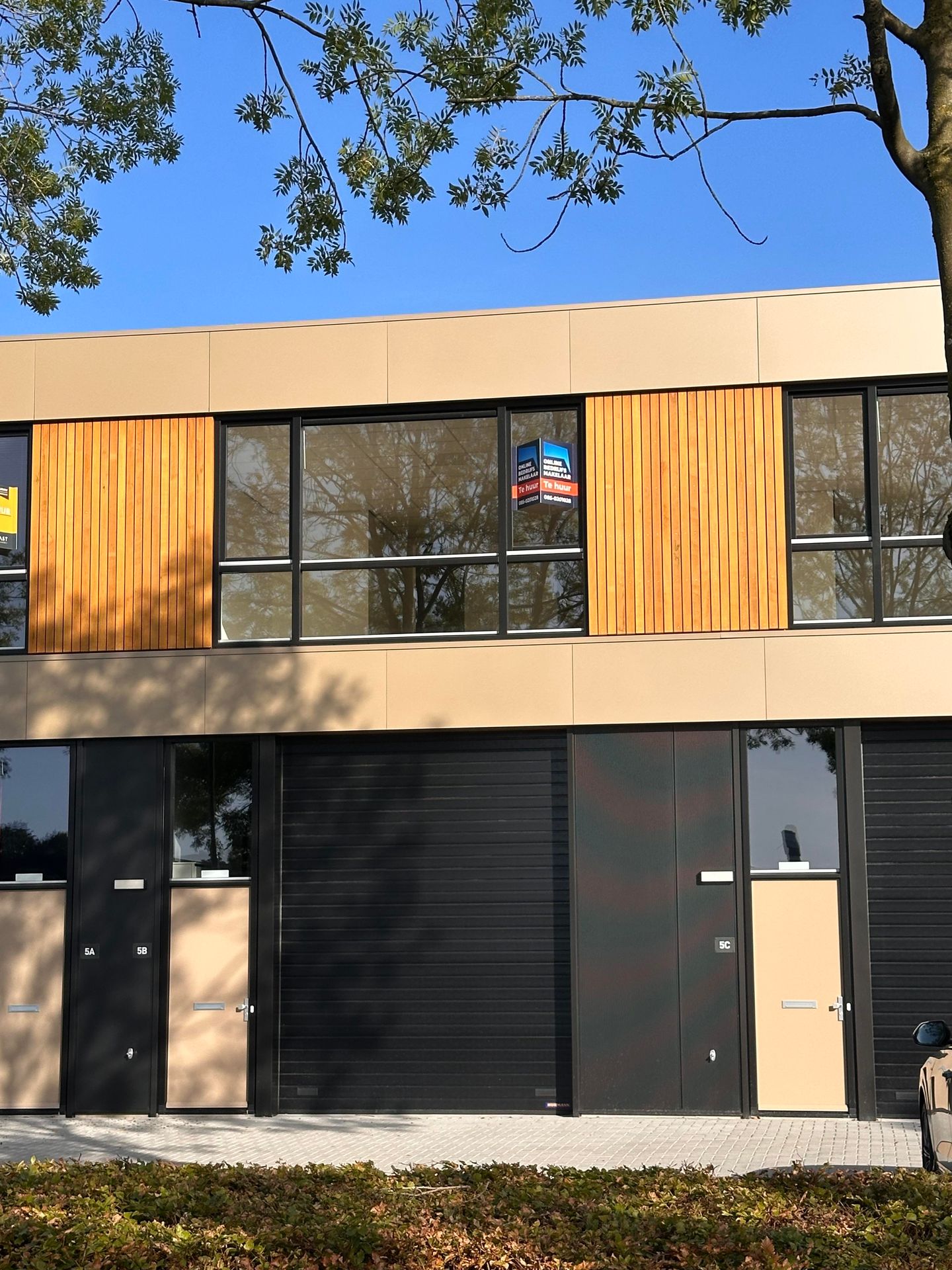 Bekijk foto 2 van Hallenstraat 5-B